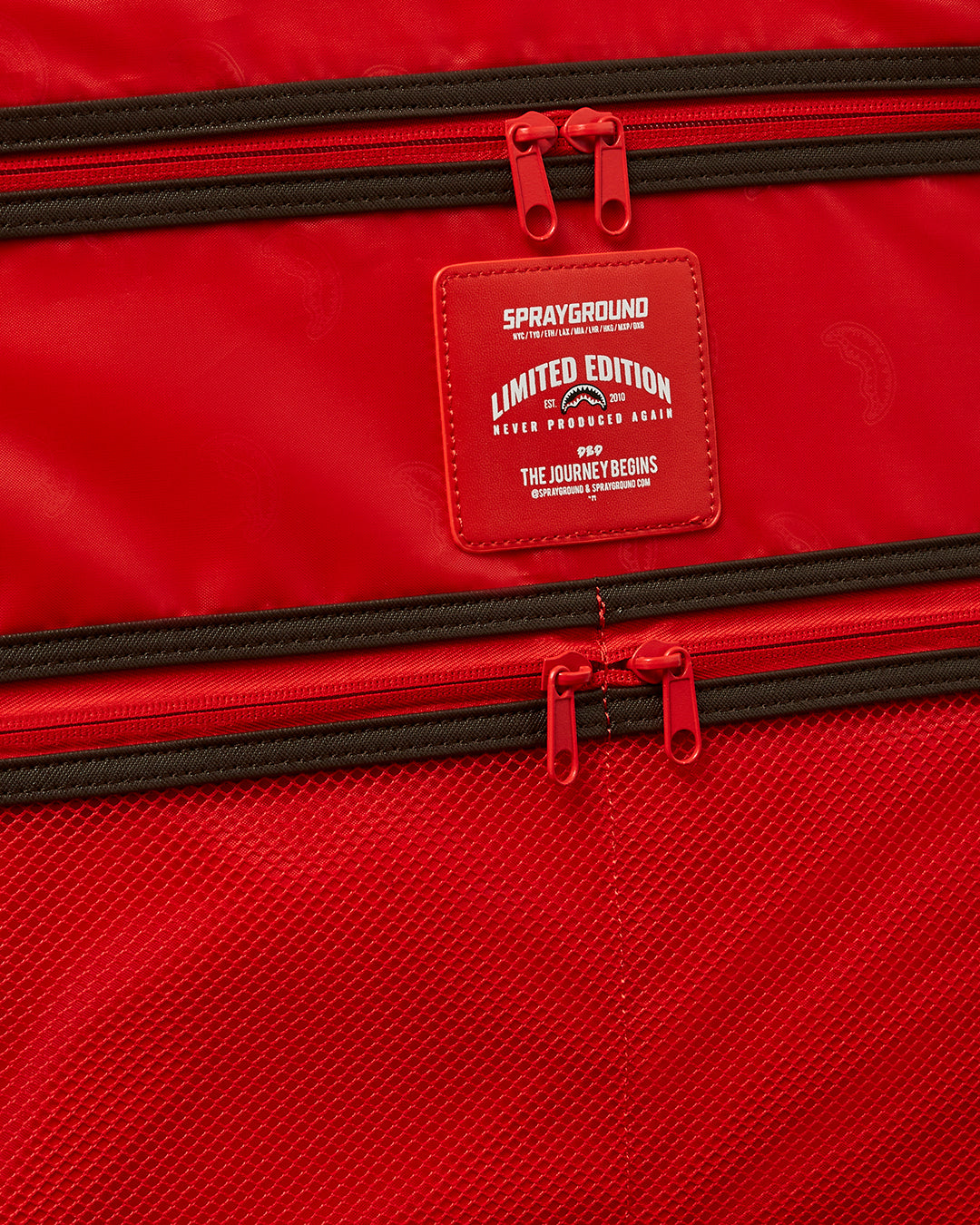 THE PARADOXX SHARK JETSETTER CARRY-ON LUGGAGE